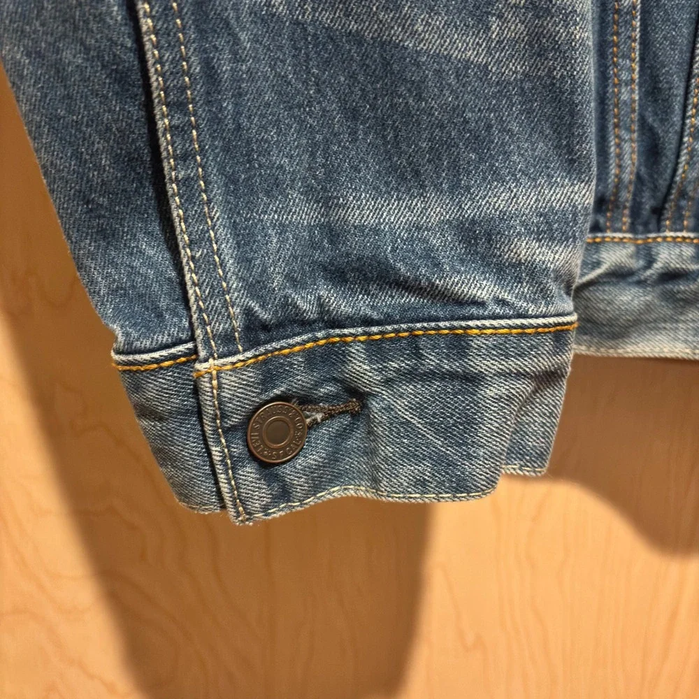 Levis Mens Denim Trucker Jacket Medium Wash Blue Button Front 2XL - Picture 3 of 12